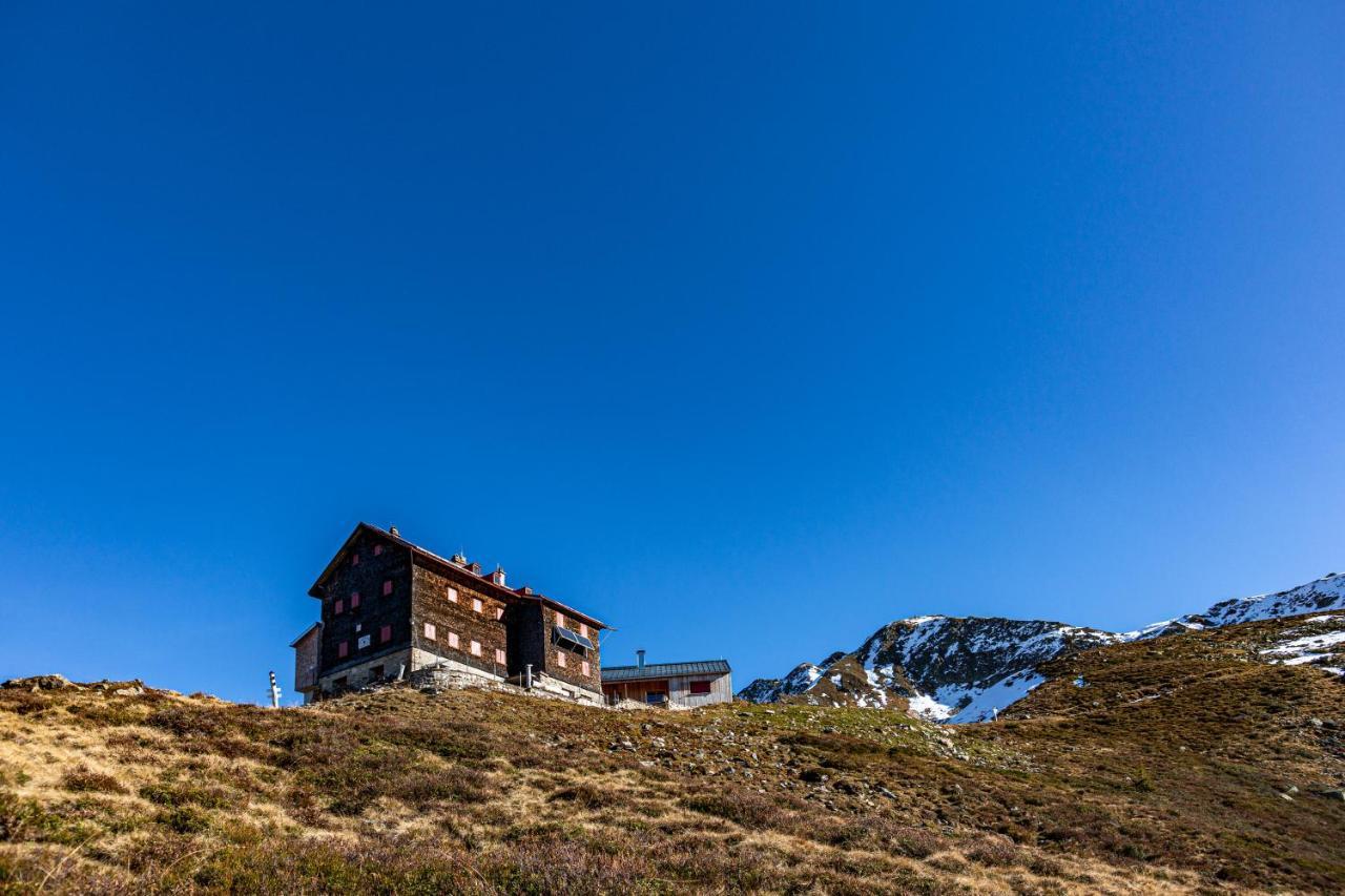 Wald 12 Ferienhaus Hotel Wald am Arlberg Bagian luar foto